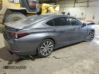 2021 Lexus ES with VIN 58ADZ1B10MU101612, listed as a Copart auction lot 44581835 with 134,917 mi miles and Clean Title. Bid and sale history available at carsss.com. Image 3.