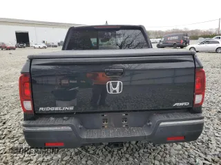 2020 Honda Ridgeline RTL-E with VIN 5FPYK3F77LB006653, listed as a Copart auction lot 52582995 with 20,727 mi miles and Salvage title. Bid and sale history available at DreamBid. Image 6.