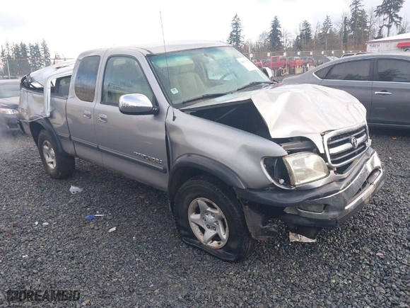 2002 Toyota Tundra SR5 with VIN 5TBBT44102S326707, listed as a IAAI auction lot 40971337 with 111,454 mi miles. Bid and sale history available at carsss.com. Image 1.