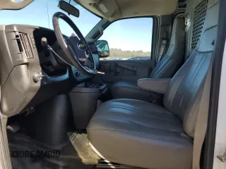 2018 Chevrolet Express Cargo with VIN 1GCWGAFG4J1338495, listed as a Copart auction lot 88013295 with 141,681 mi miles and Salvage title. Bid and sale history available at DreamBid. Image 7.