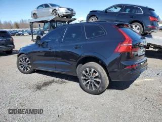 2025 Volvo XC60 Core z VIN YV4M12RJ2S1108717, wystawiony jako Copart lot #49829915 z przebiegiem 1 756 mil mil oraz Szkoda całkowita • Salvage title. Historia ofert i sprzedaży dostępna na DreamBid. Obrazek 2.