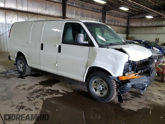 2016 Chevrolet Express Cargo with VIN 1GCWGAFF3G1290682, listed as a Copart auction lot 58050485 with 276,257 mi miles and Salvage title. Bid and sale history available at DreamBid. Image 4.