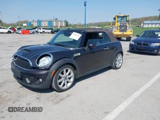 2012 MINI Convertible S с VIN WMWZP3C52CT550179, выставлен на аукционе IAAI как лот 42046285 с пробегом 87 718 миль миль и . История ставок и продаж доступна на DreamBid. Изображение 2.