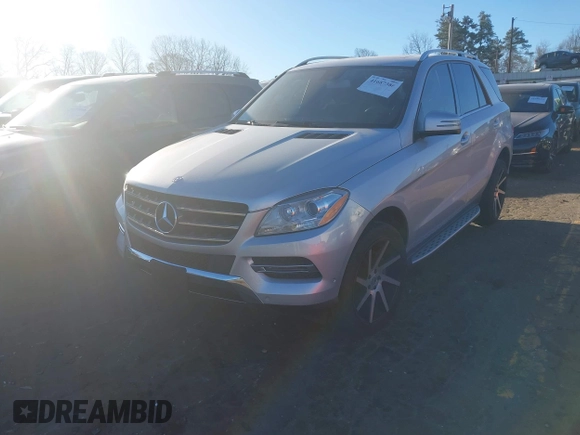 2015 Mercedes-Benz M 350 with VIN 4JGDA5JB9FA561582, listed as a IAAI auction lot 41687386 with 96,784 mi miles and . Bid and sale history available at DreamBid. Image 16.