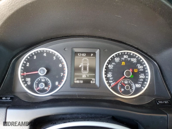 2017 Volkswagen Tiguan S with VIN WVGAV7AX1HK044093, listed as a Copart auction lot 52816015 with 94,610 mi miles and Salvage Title. Bid and sale history available at carsss.com. Image 9.