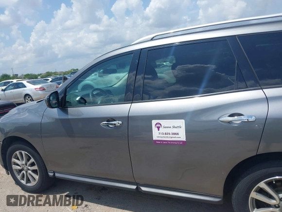 2016 Nissan Pathfinder S with VIN 5N1AR2MM4GC652935, listed as a IAAI auction lot 42101585 with 161,754 mi miles and . Bid and sale history available at DreamBid. Image 14.