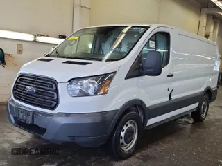 2017 Ford Transit z VIN 1FTYE1YM1HKA82547, wystawiony jako IAAI lot #42509645 z przebiegiem 312 474 mil mil oraz . Historia ofert i sprzedaży dostępna na DreamBid. Obrazek 40.