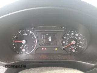 2016 Kia Sorento LX z VIN 5XYPGDA33GG148884, wystawiony jako Copart lot #55864485 z przebiegiem 129 331 mil mil oraz Szkoda całkowita • Salvage title. Historia ofert i sprzedaży dostępna na DreamBid. Obrazek 9.