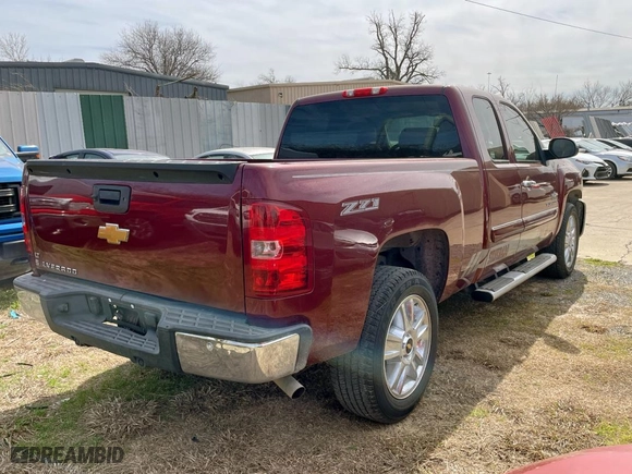 2013 Chevrolet Silverado 1500 LT with VIN 1GCRCSE08DZ117975, listed as a Copart auction lot 47416735 with 165,887 mi miles and Clean Title. Bid and sale history available at carsss.com. Image 4.