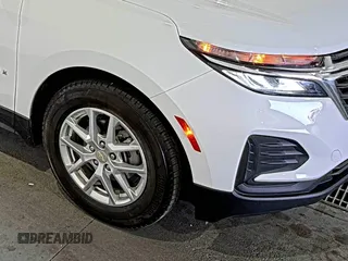 2022 Chevrolet Equinox LS z VIN 3GNAXHEV0NS245150, wystawiony jako IAAI lot #42550029 z przebiegiem 77 843 mil mil oraz . Historia ofert i sprzedaży dostępna na DreamBid. Obrazek 17.