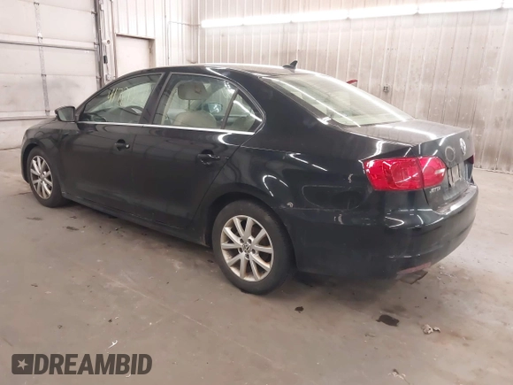 2013 Volkswagen Jetta Sedan SE with VIN 3VWDP7AJ3DM388564, listed as a IAAI auction lot 41781350 with 255,357 mi miles. Bid and sale history available at carsss.com. Image 3.