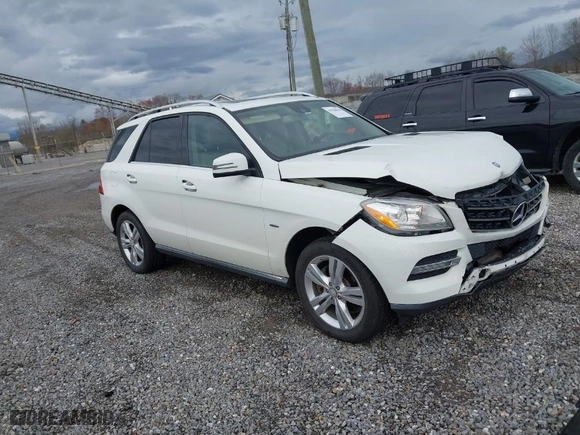2012 Mercedes-Benz M-Class ML 350 with VIN 4JGDA5HB4CA091821, listed as a IAAI auction lot 41930636 with 152,134 mi miles. Bid and sale history available at carsss.com. Image 1.