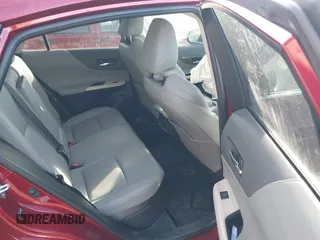 2021 Toyota Venza LE with VIN JTEAAAAH4MJ067109, listed as a IAAI auction lot 41694804 with 61,546 mi miles. Bid and sale history available at carsss.com. Image 8.