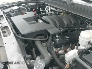 2018 Chevrolet Tahoe Premier с VIN 1GNSKCKJ7JR288243, выставлен на аукционе IAAI как лот 41701208 с пробегом 121 712 миль миль и . История ставок и продаж доступна на DreamBid. Изображение 19.