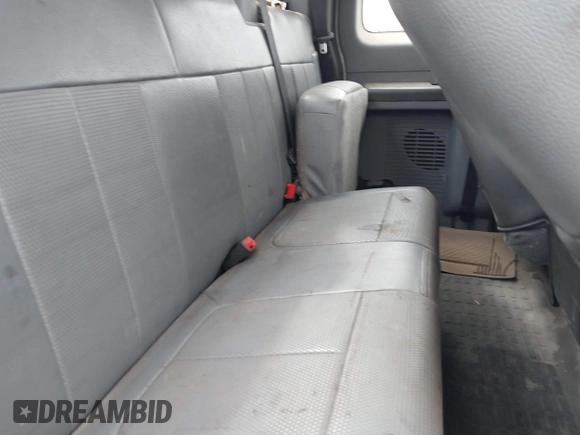 2011 Ford F-350 XL with VIN 1FD7X3A62BEC97501, listed as a IAAI auction lot 42223063 with 171,111 mi miles and . Bid and sale history available at DreamBid. Image 8.