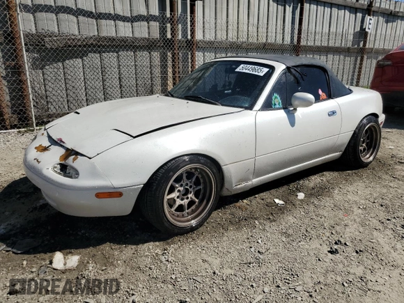 1990 Mazda MX-5 Miata z VIN JM1NA3511L0106323, wystawiony jako Copart lot #50449685 z przebiegiem 179 018 mil mil oraz Szkoda całkowita • Salvage title. Historia ofert i sprzedaży dostępna na DreamBid. Obrazek 1.