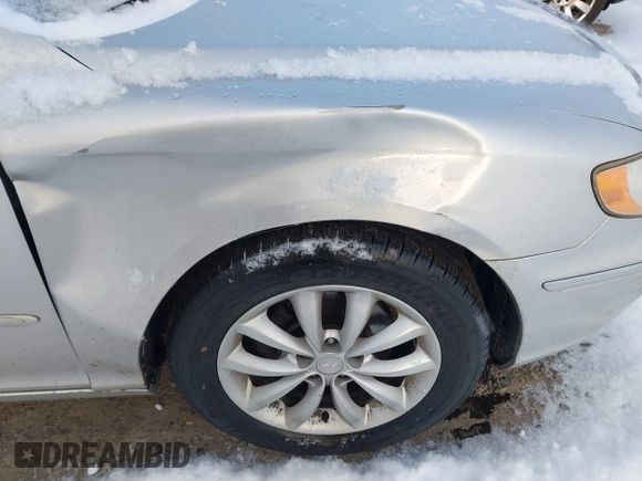 2006 Hyundai Azera SE with VIN KMHFC46F46A093575, listed as a IAAI auction lot 41259753 with 164,453 mi miles and . Bid and sale history available at DreamBid. Image 6.