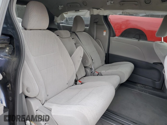 2018 Toyota Sienna LE Auto Access Seat with VIN 5TDKZ3DC8JS919442, listed as a Copart auction lot 46912425 with 0 mi miles and Salvage Title. Bid and sale history available at carsss.com. Image 11.