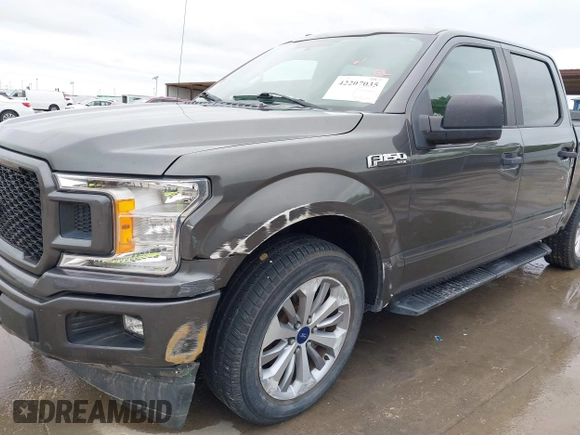 2018 Ford F-150 XL z VIN 1FTEW1CP3JKC21438, wystawiony jako IAAI lot #42207035 z przebiegiem 86 417 mil mil oraz . Historia ofert i sprzedaży dostępna na DreamBid. Obrazek 6.