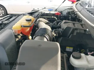 2017 Ford F-150 XL z VIN 1FTEW1CP4HKD80026, wystawiony jako IAAI lot #42526168 z przebiegiem 82 570 mil mil oraz . Historia ofert i sprzedaży dostępna na DreamBid. Obrazek 19.