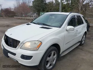 2008 Mercedes-Benz M-Class 3.5L with VIN 4JGBB86E68A398854, listed as a IAAI auction lot 41688413 with 216,628 mi miles. Bid and sale history available at carsss.com. Image 2.