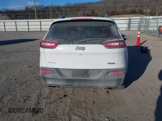 2018 Jeep Cherokee Latitude with VIN 1C4PJMCX8JD548480, listed as a IAAI auction lot 41378186 with 52,051 mi miles and . Bid and sale history available at DreamBid. Image 16.