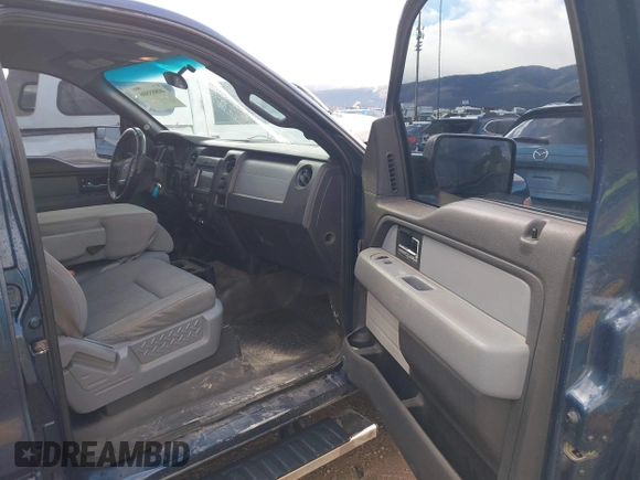 2014 Ford F-150 XL with VIN 1FTFW1EF8EKF81092, listed as a IAAI auction lot 40885506 with 286,885 mi miles. Bid and sale history available at carsss.com. Image 5.