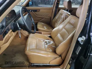 1990 Mercedes-Benz 300 with VIN WDBCA25D8LA523894, listed as a Copart auction lot 83338504 with 222,590 mi miles and Clean Title. Bid and sale history available at DreamBid. Image 7.