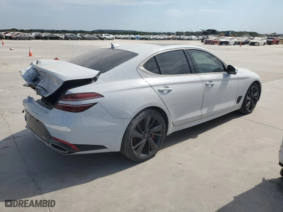 2022 Genesis G70 3.3T with VIN KMTG54TE7NU085709, listed as a Copart auction lot 75256984 with 26,468 mi miles and Clean Title. Bid and sale history available at carsss.com. Image 3.
