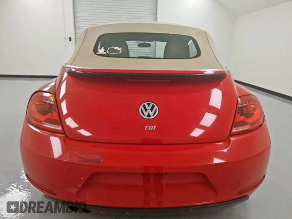 2013 Volkswagen Beetle 2.0L TDI w/Sound/Nav с VIN 3VW6L7AT0DM827922, выставлен на аукционе Copart как лот 59270675 с пробегом 139 246 миль миль и Чистый • Clean title. История ставок и продаж доступна на DreamBid. Изображение 6.