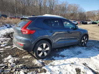2021 Volvo XC40 Momentum with VIN YV4162UK3M2456124, listed as a Copart auction lot 41666365 with 20,542 mi miles and Salvage Title. Bid and sale history available at carsss.com. Image 3.
