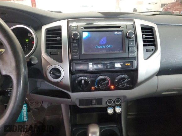 2013 Toyota Tacoma with VIN 5TFMU4FNXDX013268, listed as a IAAI auction lot 42631333 with 298,790 mi miles and . Bid and sale history available at DreamBid. Image 5.