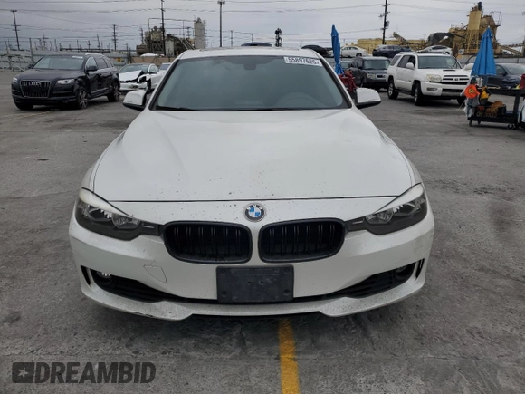 2013 BMW 3 Series 328i z VIN WBA3C1C58DF436922, wystawiony jako Copart lot #55897625 z przebiegiem 88 910 mil mil oraz Szkoda całkowita • Salvage title. Historia ofert i sprzedaży dostępna na DreamBid. Obrazek 5.