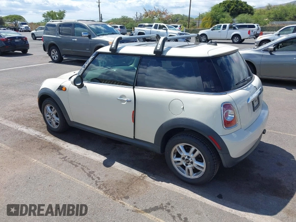 2012 MINI Hardtop с VIN WMWSU3C50CT255544, выставлен на аукционе IAAI как лот 42533243 с пробегом 102 422 миль миль и . История ставок и продаж доступна на DreamBid. Изображение 3.
