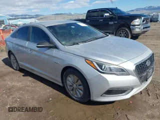 2016 Hyundai Sonata Hybrid SE with VIN KMHE24L11GA010600, listed as a IAAI auction lot 41928125 with 93,891 mi miles. Bid and sale history available at carsss.com. Image 1.