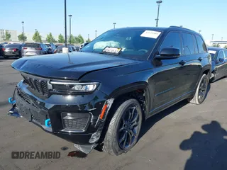 2024 Jeep Grand Cherokee with VIN 1C4RJYB6XR8612970, listed as a IAAI auction lot 42324488 with 5,701 mi miles and . Bid and sale history available at DreamBid. Image 17.