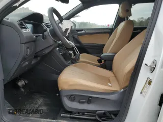2023 Volkswagen Tiguan SE z VIN 3VVNB7AX9PM087233, wystawiony jako Copart lot #48940745 z przebiegiem 33 861 mil mil oraz Szkoda całkowita • Salvage title. Historia ofert i sprzedaży dostępna na DreamBid. Obrazek 7.