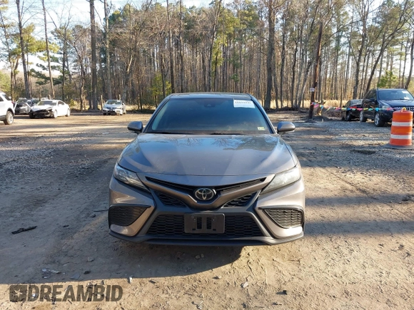 2022 Toyota Camry SE with VIN 4T1S11AK7NU682575, listed as a IAAI auction lot 41633941 with 85,328 mi miles. Bid and sale history available at carsss.com. Image 12.