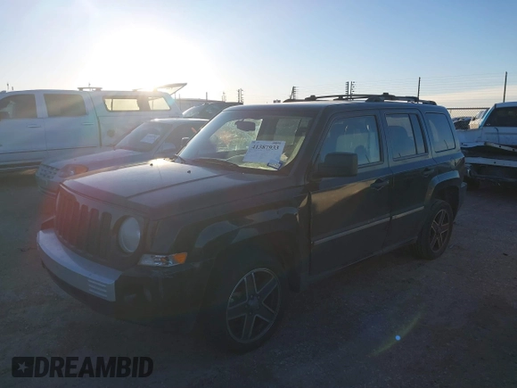 2009 Jeep Patriot with VIN 1J8FT48B79D110072, listed as a IAAI auction lot 41387933 with 92,420 mi miles and . Bid and sale history available at DreamBid. Image 2.