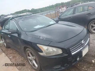 2009 Nissan Maxima S z VIN 1N4AA51E49C814792, wystawiony jako IAAI lot #42361879 z przebiegiem 284 213 mil mil oraz . Historia ofert i sprzedaży dostępna na DreamBid. Obrazek 1.