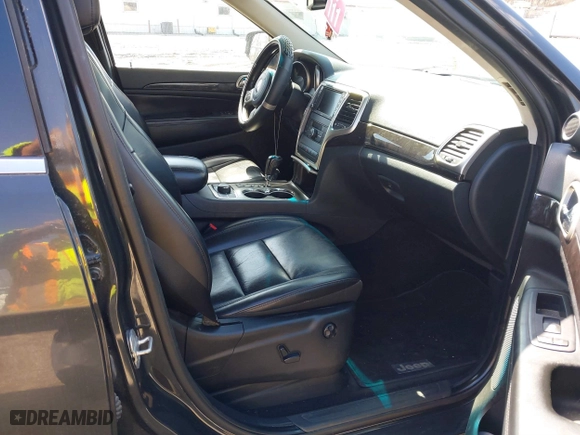 2011 Jeep Grand Cherokee Laredo with VIN 1J4RR4GT0BC543283, listed as a IAAI auction lot 41890109 with 123,325 mi miles. Bid and sale history available at carsss.com. Image 5.