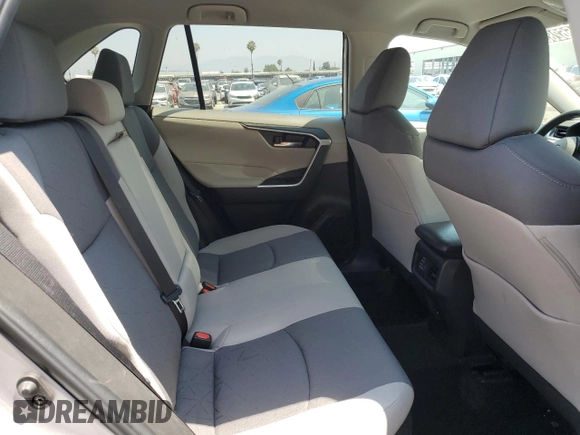 2022 Toyota RAV4 Hybrid XLE z VIN 4T3RWRFV1NU071840, wystawiony jako Copart lot #64656285 z przebiegiem 39 521 mil mil oraz Szkoda całkowita • Salvage title. Historia ofert i sprzedaży dostępna na DreamBid. Obrazek 11.