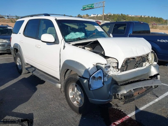 2003 Toyota Sequoia SR5 with VIN 5TDZT34A53S189197, listed as a IAAI auction lot 41330219 with 146,200 mi miles. Bid and sale history available at carsss.com. Image 1.