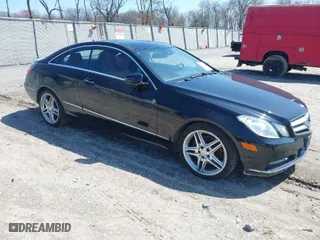 2013 Mercedes-Benz E-Class E 350 with VIN WDDKJ8JB5DF204404, listed as a IAAI auction lot 41791709 with 110,482 mi miles. Bid and sale history available at carsss.com. Image 1.