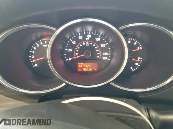 2011 Kia Sorento LX with VIN 5XYKT3A12BG138645, listed as a Copart auction lot 53482805 with 182,387 mi miles and Salvage Title. Bid and sale history available at DreamBid. Image 9.