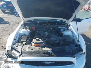 2013 Ford Mustang V6 with VIN 1ZVBP8AM6D5275902, listed as a IAAI auction lot 41750633 with 246,762 mi miles and . Bid and sale history available at DreamBid. Image 10.