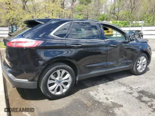 2022 Ford Edge Titanium with VIN 2FMPK4K93NBA55989, listed as a Copart auction lot 53118165 with 60,021 mi miles and Clean Title. Bid and sale history available at carsss.com. Image 3.