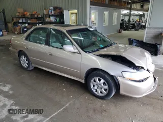 2002 Honda Accord EX z VIN 1HGCG56622A158128, wystawiony jako Copart lot #58494755 z przebiegiem 215 389 mil mil oraz Czysty tytuł • Clean title. Historia ofert i sprzedaży dostępna na DreamBid. Obrazek 4.