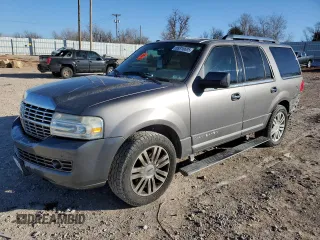 2011 Lincoln Navigator z VIN 5LMJJ2H50BEJ09778, wystawiony jako Copart lot #89318695 z przebiegiem 128 392 mil mil oraz Szkoda całkowita • Salvage title. Historia ofert i sprzedaży dostępna na DreamBid. Obrazek 1.