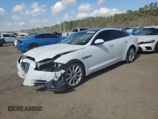 2013 Jaguar XJ with VIN SAJWJ1CD1D8V51865, listed as a Copart auction lot 44382125 with 108,565 mi miles and Salvage Title. Bid and sale history available at carsss.com. Image 1.
